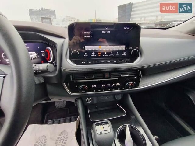 Черный Ниссан Rogue, объемом двигателя 1.5 л и пробегом 16 тыс. км за 27500 $, фото 8 на Automoto.ua