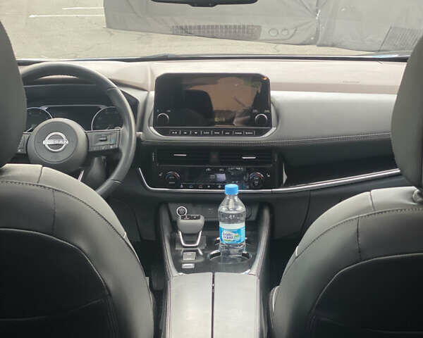 Черный Ниссан Rogue, объемом двигателя 1.5 л и пробегом 93 тыс. км за 25490 $, фото 8 на Automoto.ua