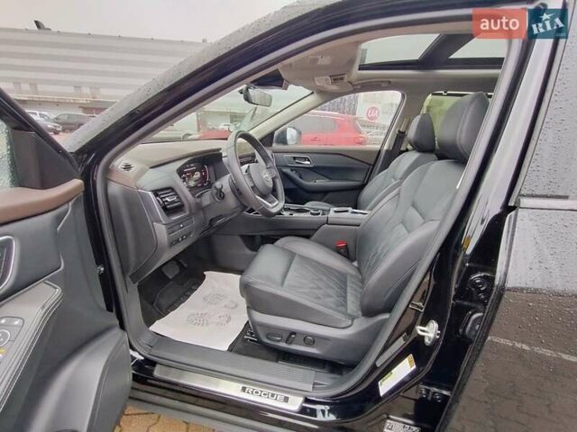 Черный Ниссан Rogue, объемом двигателя 1.5 л и пробегом 16 тыс. км за 27500 $, фото 7 на Automoto.ua