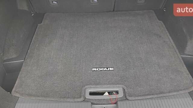 Чорний Ніссан Rogue, об'ємом двигуна 1.5 л та пробігом 42 тис. км за 26500 $, фото 26 на Automoto.ua