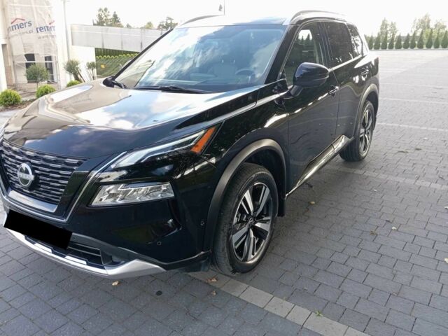 Чорний Ніссан Rogue, об'ємом двигуна 1.5 л та пробігом 11 тис. км за 21000 $, фото 3 на Automoto.ua