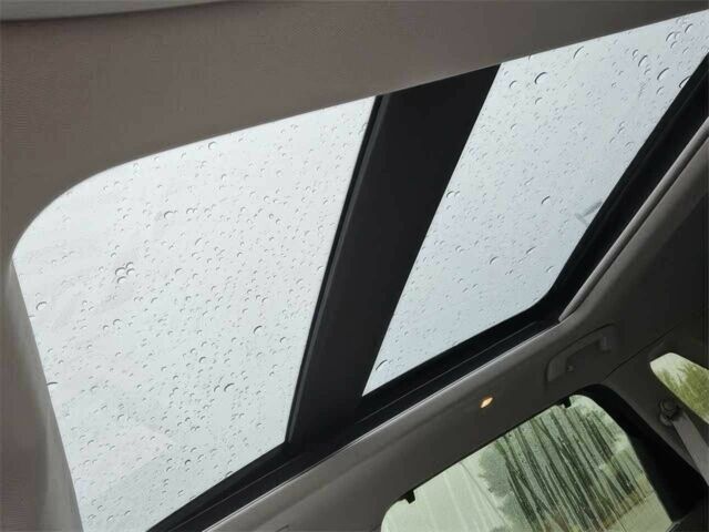 Черный Ниссан Rogue, объемом двигателя 1.5 л и пробегом 18 тыс. км за 20000 $, фото 10 на Automoto.ua