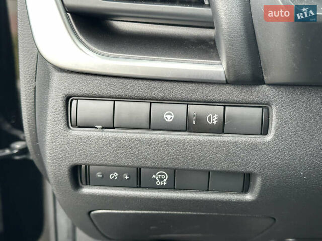 Черный Ниссан Rogue, объемом двигателя 1.5 л и пробегом 75 тыс. км за 22999 $, фото 37 на Automoto.ua