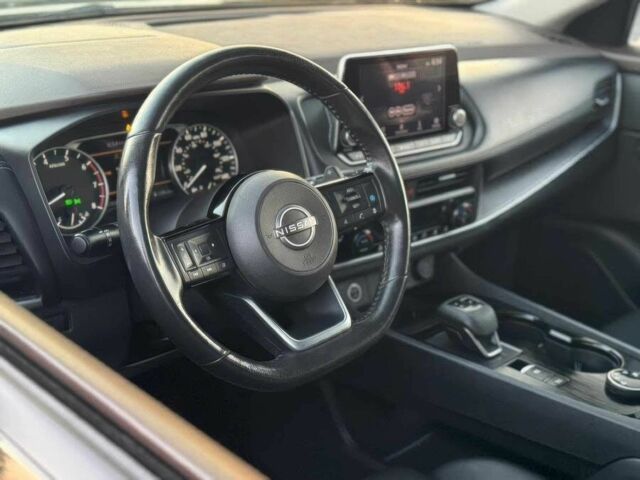 Черный Ниссан Rogue, объемом двигателя 1.5 л и пробегом 29 тыс. км за 11300 $, фото 6 на Automoto.ua