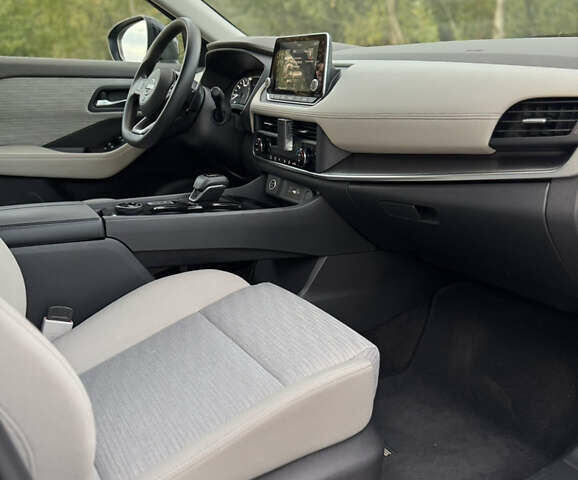 Черный Ниссан Rogue, объемом двигателя 1.5 л и пробегом 55 тыс. км за 21500 $, фото 10 на Automoto.ua