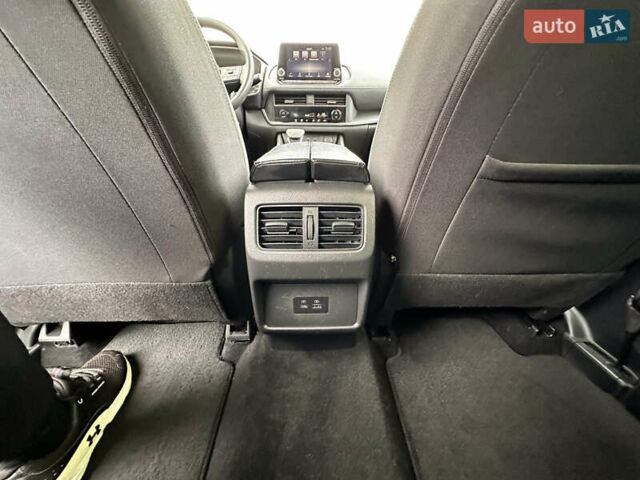 Черный Ниссан Rogue, объемом двигателя 1.5 л и пробегом 75 тыс. км за 22999 $, фото 60 на Automoto.ua