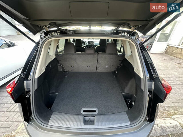 Черный Ниссан Rogue, объемом двигателя 1.5 л и пробегом 19 тыс. км за 24999 $, фото 23 на Automoto.ua