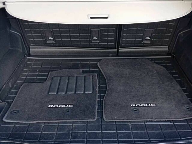 Чорний Ніссан Rogue, об'ємом двигуна 1.5 л та пробігом 11 тис. км за 21000 $, фото 23 на Automoto.ua
