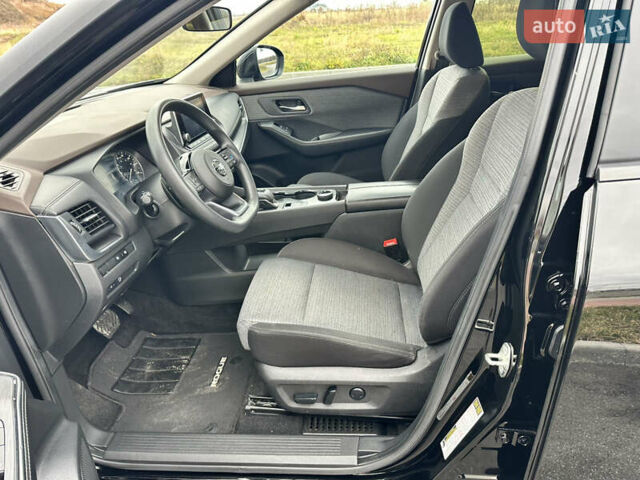 Черный Ниссан Rogue, объемом двигателя 1.5 л и пробегом 75 тыс. км за 22999 $, фото 40 на Automoto.ua