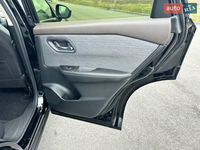 Черный Ниссан Rogue, объемом двигателя 1.5 л и пробегом 75 тыс. км за 22999 $, фото 51 на Automoto.ua