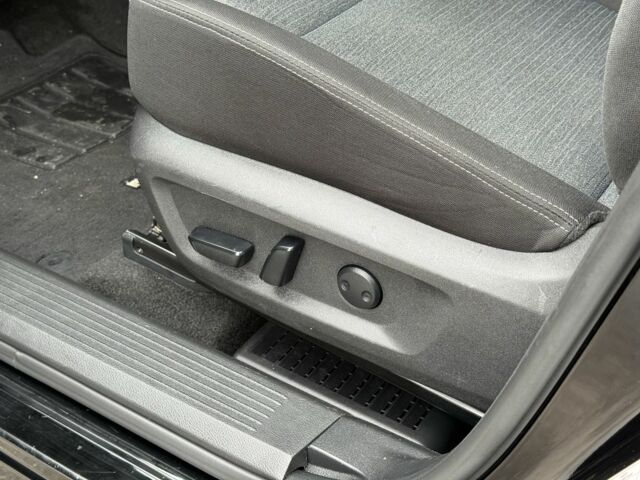 Черный Ниссан Rogue, объемом двигателя 1.5 л и пробегом 28 тыс. км за 20900 $, фото 16 на Automoto.ua