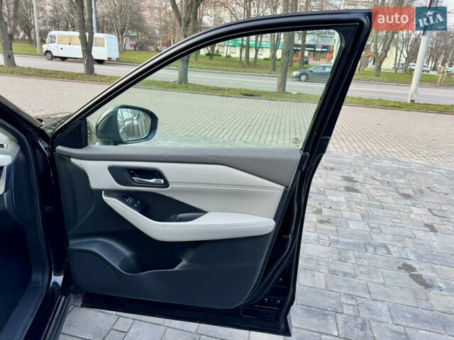 Черный Ниссан Rogue, объемом двигателя 1.5 л и пробегом 90 тыс. км за 22200 $, фото 35 на Automoto.ua