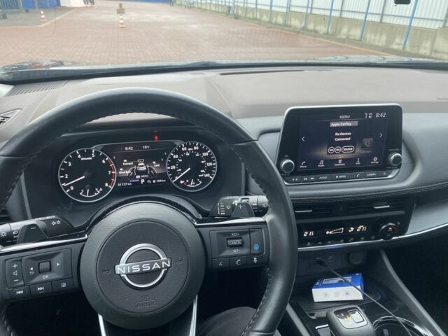 Чорний Ніссан Rogue, об'ємом двигуна 1.5 л та пробігом 31 тис. км за 25000 $, фото 6 на Automoto.ua