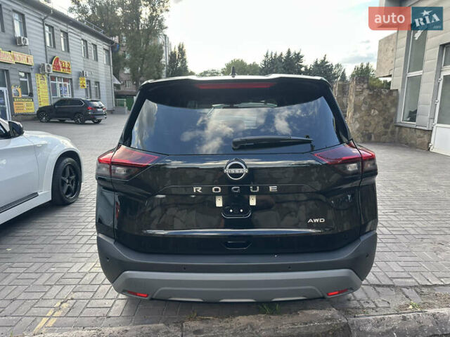 Черный Ниссан Rogue, объемом двигателя 1.5 л и пробегом 19 тыс. км за 24999 $, фото 5 на Automoto.ua
