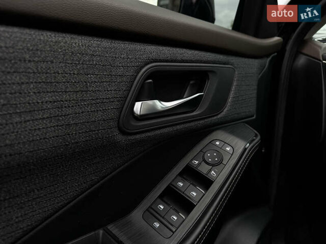 Черный Ниссан Rogue, объемом двигателя 1.5 л и пробегом 16 тыс. км за 23999 $, фото 12 на Automoto.ua