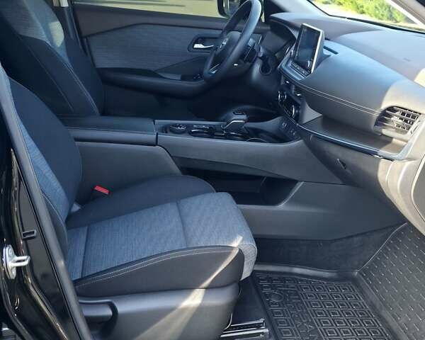 Черный Ниссан Rogue, объемом двигателя 1.5 л и пробегом 31 тыс. км за 22500 $, фото 23 на Automoto.ua