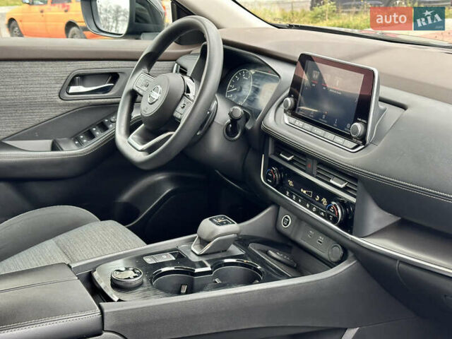 Черный Ниссан Rogue, объемом двигателя 1.5 л и пробегом 75 тыс. км за 22999 $, фото 50 на Automoto.ua