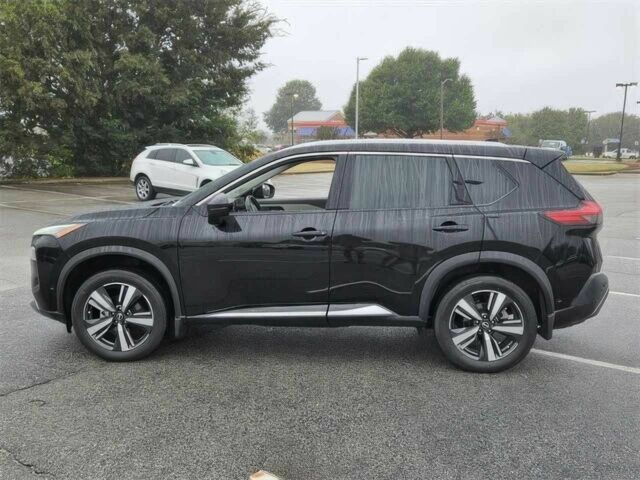 Черный Ниссан Rogue, объемом двигателя 1.5 л и пробегом 18 тыс. км за 20000 $, фото 4 на Automoto.ua