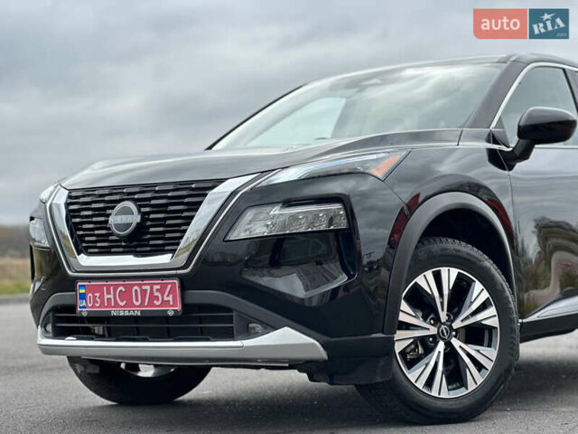 Черный Ниссан Rogue, объемом двигателя 1.5 л и пробегом 75 тыс. км за 22999 $, фото 1 на Automoto.ua
