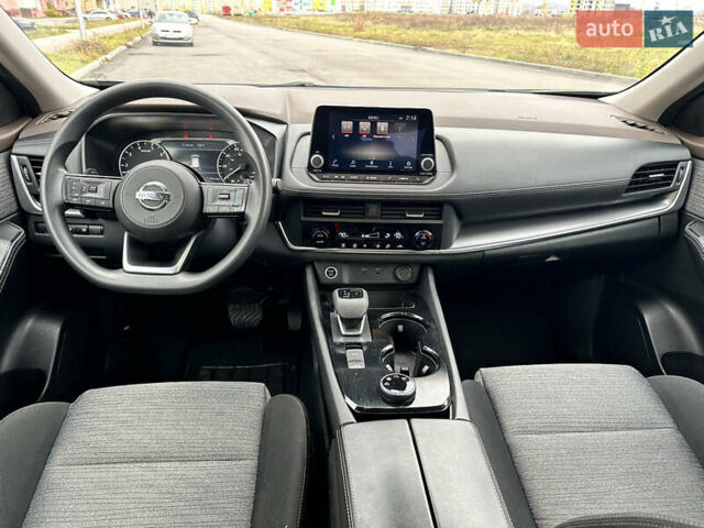 Черный Ниссан Rogue, объемом двигателя 1.5 л и пробегом 75 тыс. км за 22999 $, фото 47 на Automoto.ua