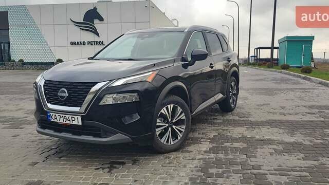 Чорний Ніссан Rogue, об'ємом двигуна 1.5 л та пробігом 42 тис. км за 26500 $, фото 2 на Automoto.ua