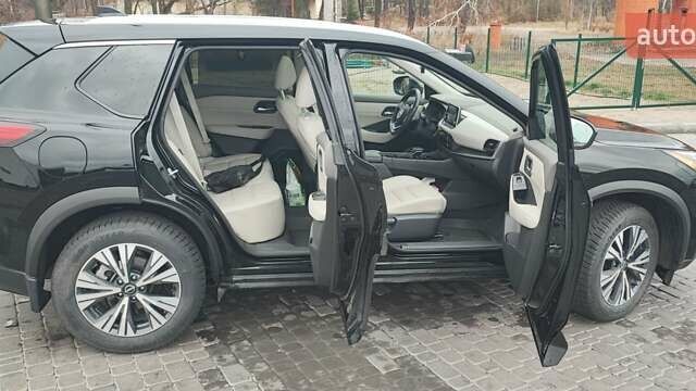 Чорний Ніссан Rogue, об'ємом двигуна 1.5 л та пробігом 42 тис. км за 26500 $, фото 6 на Automoto.ua