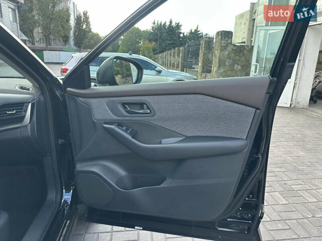 Черный Ниссан Rogue, объемом двигателя 1.5 л и пробегом 19 тыс. км за 24999 $, фото 20 на Automoto.ua