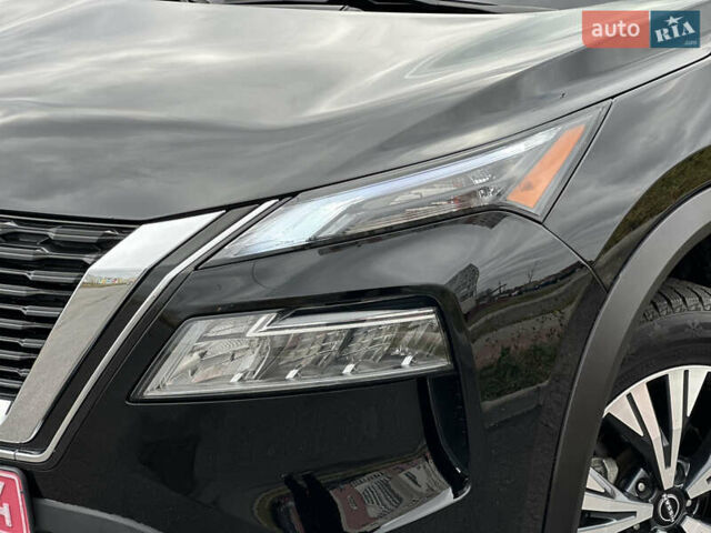 Черный Ниссан Rogue, объемом двигателя 1.5 л и пробегом 75 тыс. км за 22999 $, фото 2 на Automoto.ua