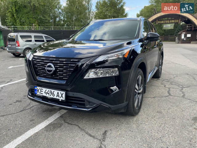 Черный Ниссан Rogue, объемом двигателя 1.5 л и пробегом 93 тыс. км за 25490 $, фото 1 на Automoto.ua