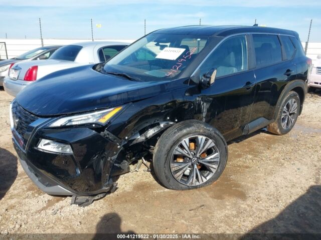 Чорний Ніссан Rogue, об'ємом двигуна 1.5 л та пробігом 45 тис. км за 14200 $, фото 2 на Automoto.ua