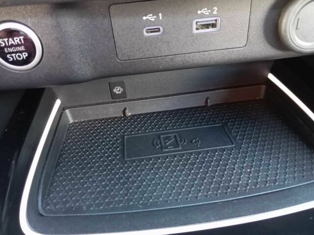 Чорний Ніссан Rogue, об'ємом двигуна 1.5 л та пробігом 11 тис. км за 21000 $, фото 16 на Automoto.ua