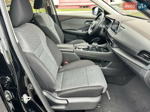 Черный Ниссан Rogue, объемом двигателя 1.5 л и пробегом 75 тыс. км за 22999 $, фото 49 на Automoto.ua