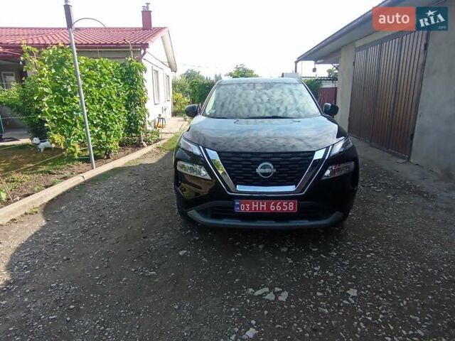 Чорний Ніссан Rogue, об'ємом двигуна 0 л та пробігом 16 тис. км за 23500 $, фото 8 на Automoto.ua