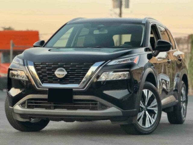 Черный Ниссан Rogue, объемом двигателя 1.5 л и пробегом 29 тыс. км за 11300 $, фото 2 на Automoto.ua