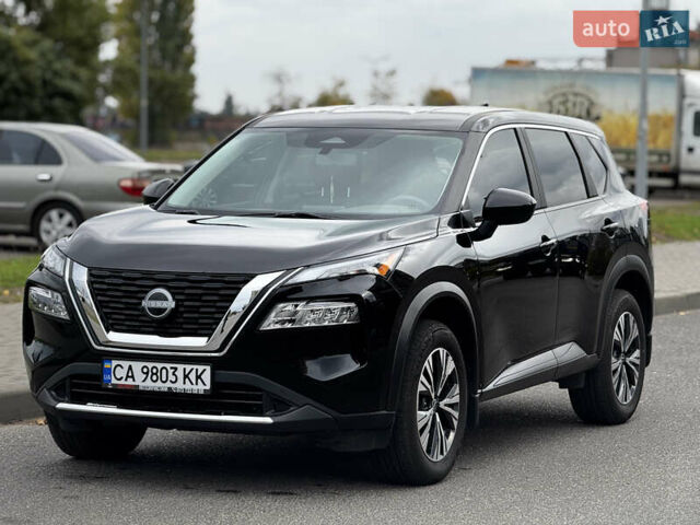 Черный Ниссан Rogue, объемом двигателя 1.5 л и пробегом 16 тыс. км за 23999 $, фото 4 на Automoto.ua