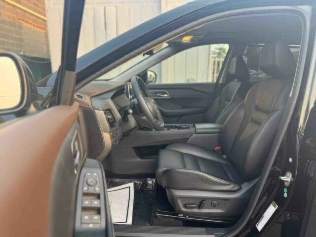 Черный Ниссан Rogue, объемом двигателя 1.5 л и пробегом 29 тыс. км за 11300 $, фото 8 на Automoto.ua