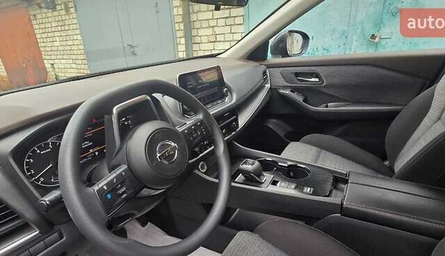Чорний Ніссан Rogue, об'ємом двигуна 1.5 л та пробігом 90 тис. км за 20800 $, фото 6 на Automoto.ua