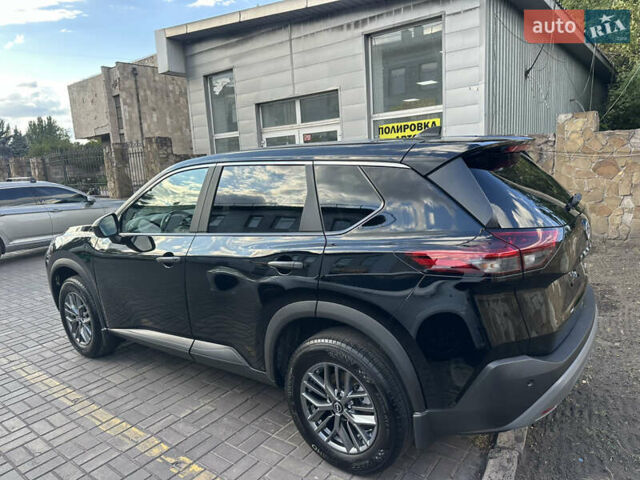 Черный Ниссан Rogue, объемом двигателя 1.5 л и пробегом 19 тыс. км за 24999 $, фото 7 на Automoto.ua