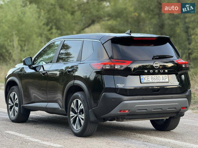 Черный Ниссан Rogue, объемом двигателя 1.5 л и пробегом 55 тыс. км за 21500 $, фото 6 на Automoto.ua