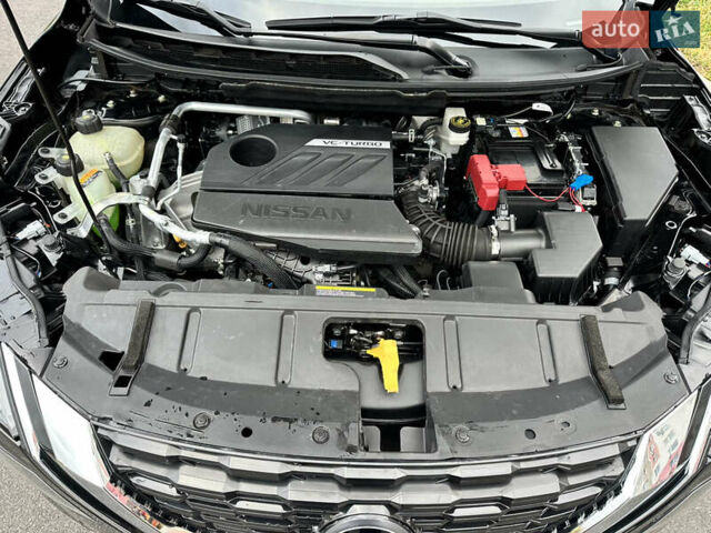 Черный Ниссан Rogue, объемом двигателя 1.5 л и пробегом 75 тыс. км за 22999 $, фото 63 на Automoto.ua