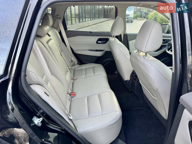 Черный Ниссан Rogue, объемом двигателя 1.5 л и пробегом 90 тыс. км за 22200 $, фото 30 на Automoto.ua