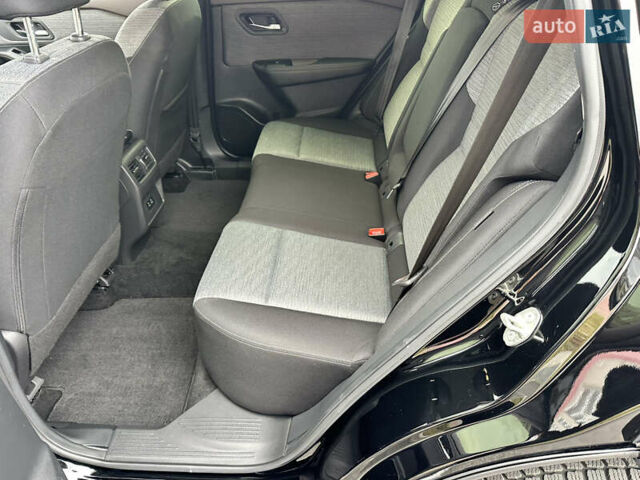 Черный Ниссан Rogue, объемом двигателя 1.5 л и пробегом 75 тыс. км за 22999 $, фото 53 на Automoto.ua