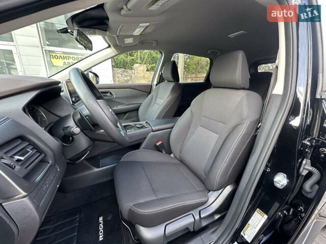 Черный Ниссан Rogue, объемом двигателя 1.5 л и пробегом 19 тыс. км за 24999 $, фото 12 на Automoto.ua