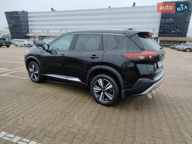 Черный Ниссан Rogue, объемом двигателя 1.5 л и пробегом 16 тыс. км за 27500 $, фото 2 на Automoto.ua