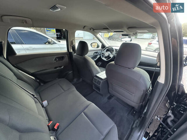 Черный Ниссан Rogue, объемом двигателя 1.5 л и пробегом 19 тыс. км за 24999 $, фото 19 на Automoto.ua