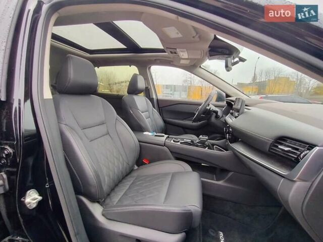 Черный Ниссан Rogue, объемом двигателя 1.5 л и пробегом 16 тыс. км за 27500 $, фото 11 на Automoto.ua