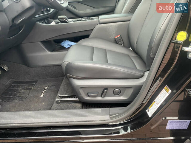 Чорний Ніссан Rogue, об'ємом двигуна 1.5 л та пробігом 31 тис. км за 25000 $, фото 10 на Automoto.ua
