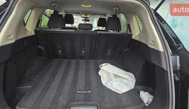 Чорний Ніссан Rogue, об'ємом двигуна 1.5 л та пробігом 90 тис. км за 20800 $, фото 1 на Automoto.ua