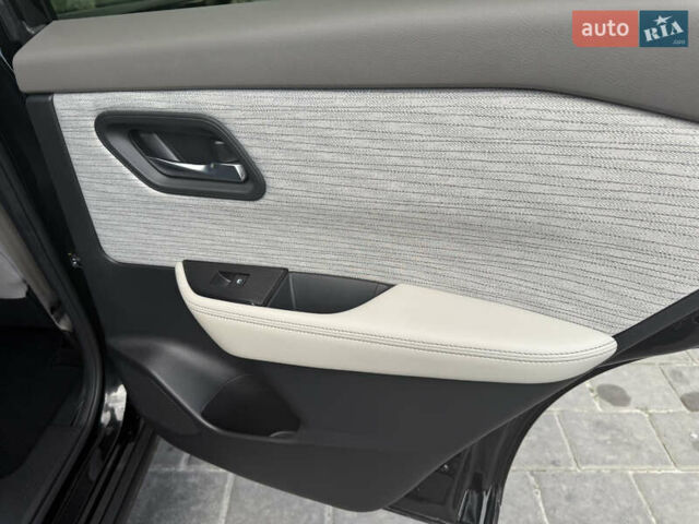 Черный Ниссан Rogue, объемом двигателя 0 л и пробегом 7 тыс. км за 23100 $, фото 19 на Automoto.ua