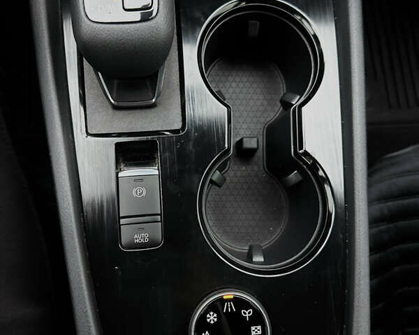 Чорний Ніссан Rogue, об'ємом двигуна 1.5 л та пробігом 84 тис. км за 22500 $, фото 6 на Automoto.ua